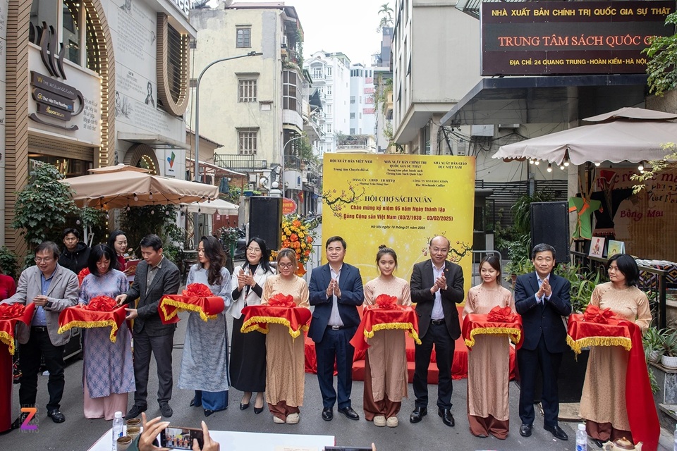Hội sách xuân 2025